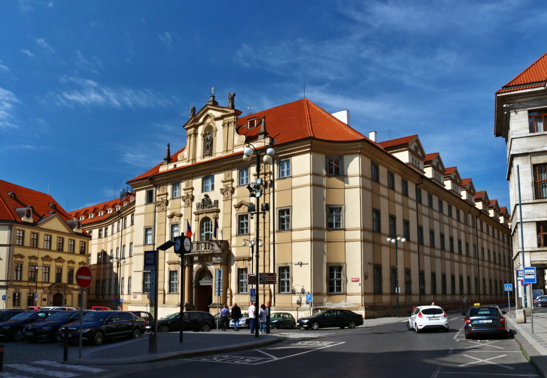 Klementium Library